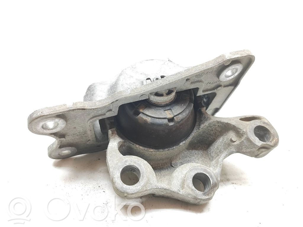 Volvo S90, V90 Engine mount bracket 