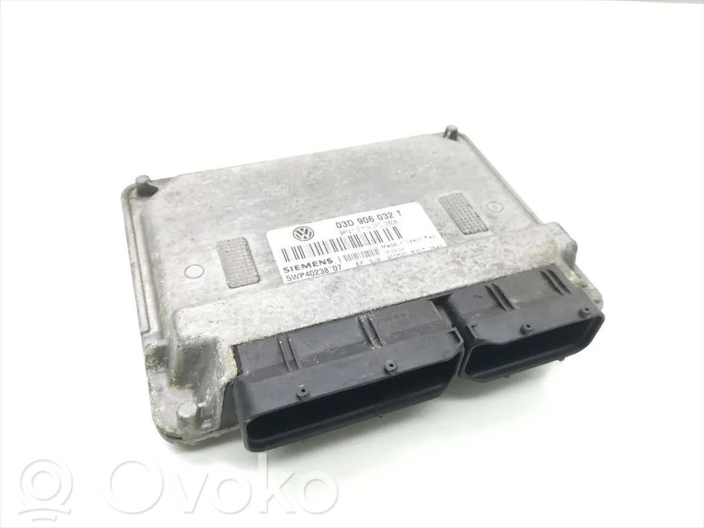 Volkswagen Polo IV 9N3 Engine control unit/module 