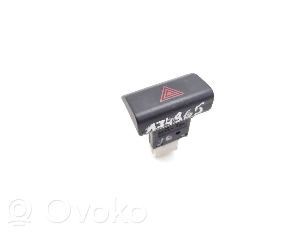Skoda Superb B5 (3U) Botón interruptor de luz de peligro 