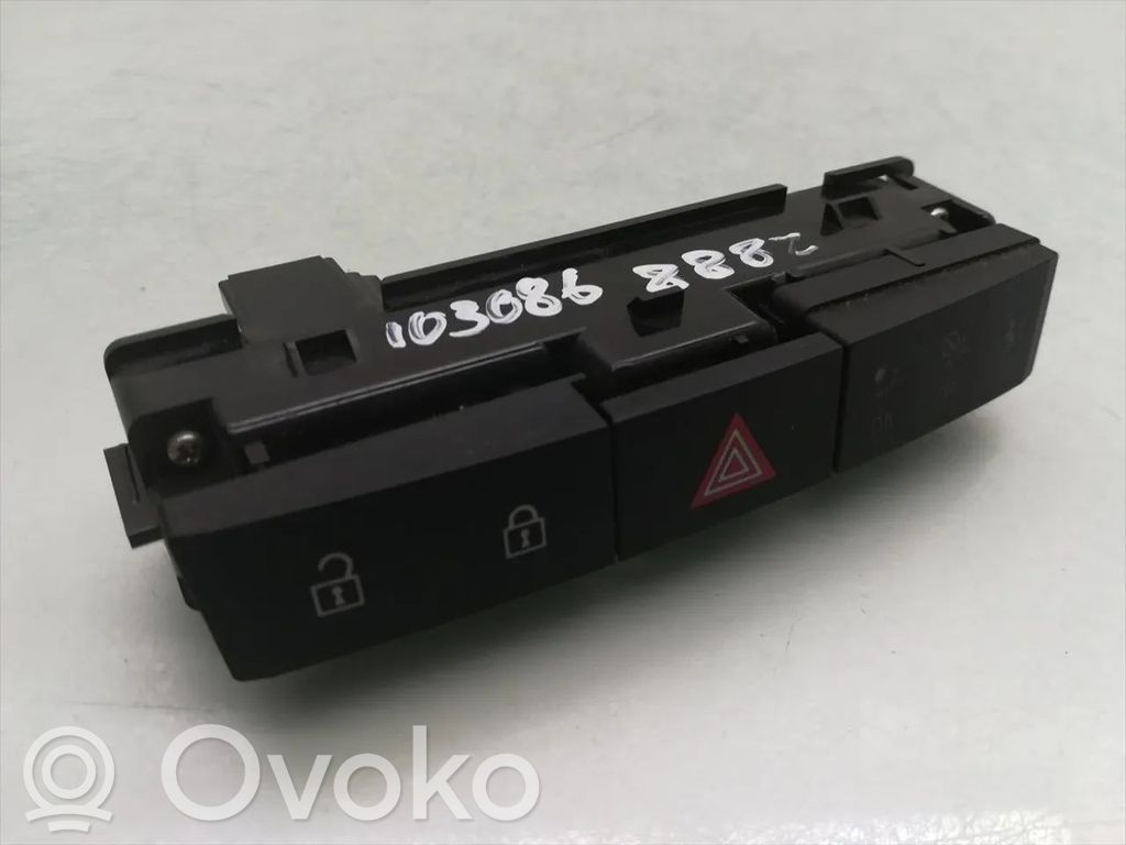 Opel Astra J Botón interruptor de luz de peligro 