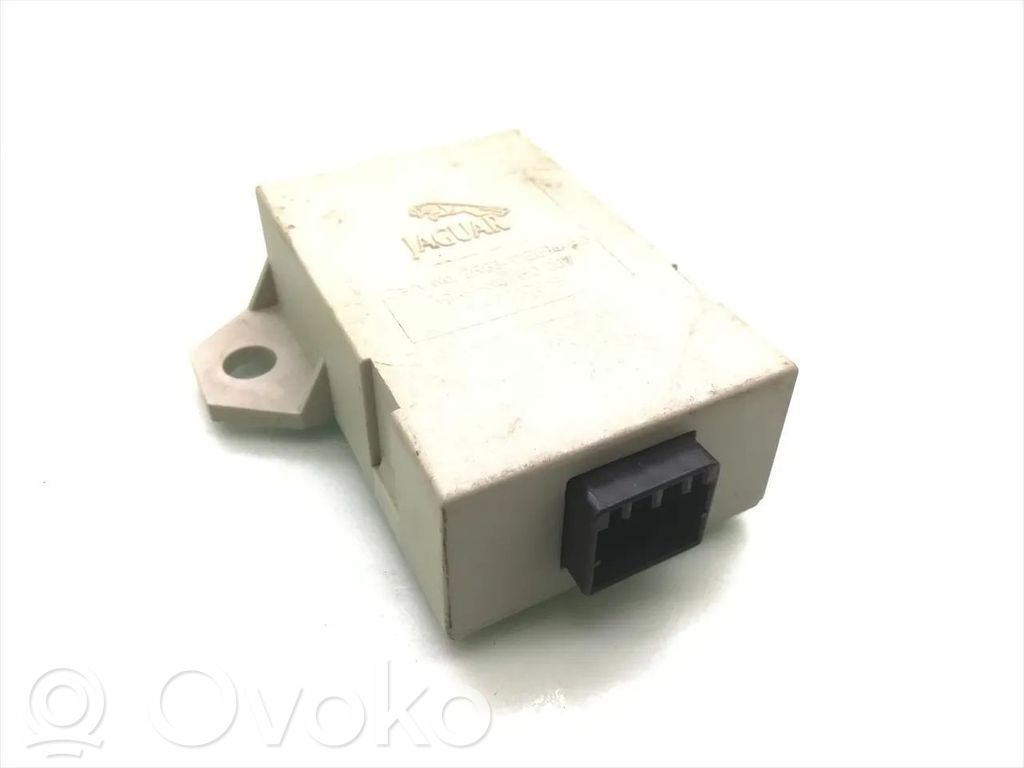 Jaguar S-Type Central body control module 