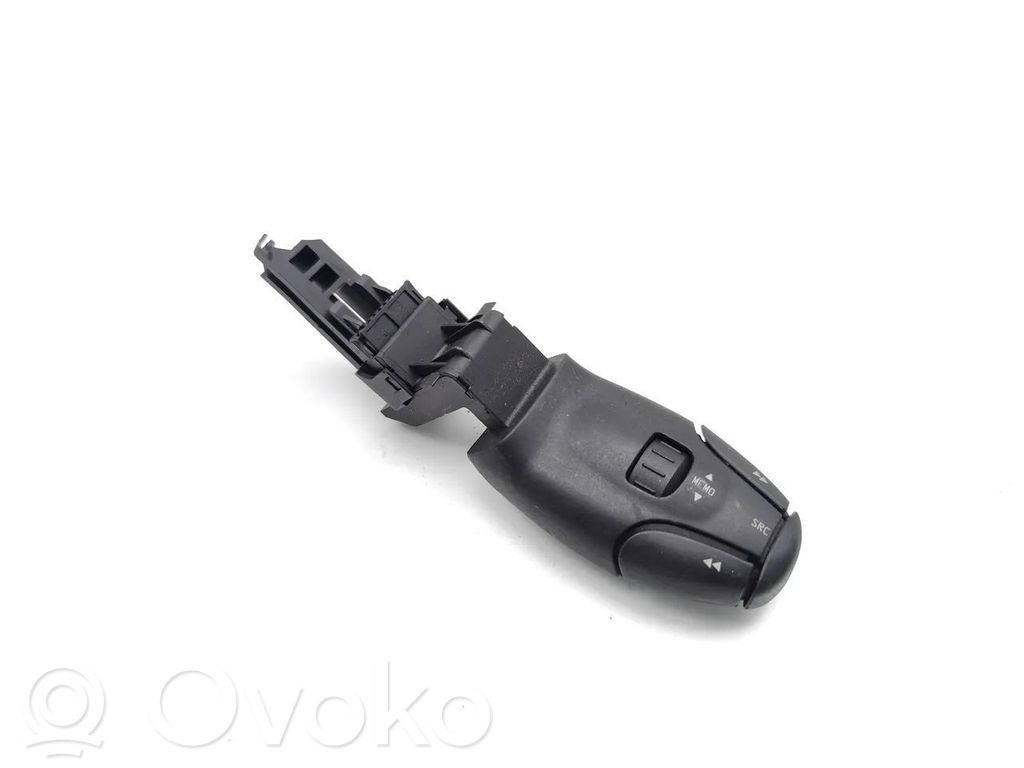 Peugeot 207 Interruptores/botones de la columna de dirección 