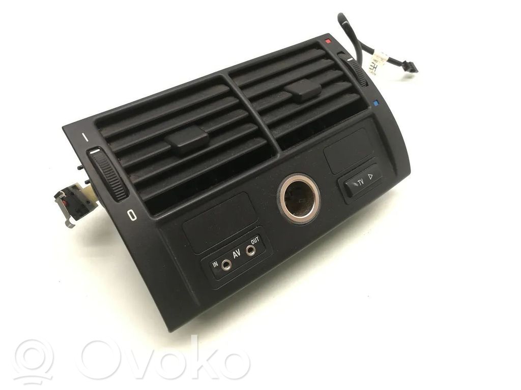 BMW X5 E53 Aizmugurējā gaisa - ventilācijas reste 