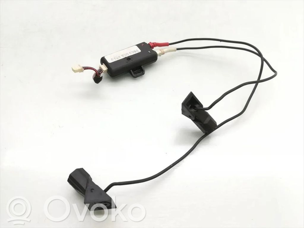 Chrysler Crossfire Sound amplifier 
