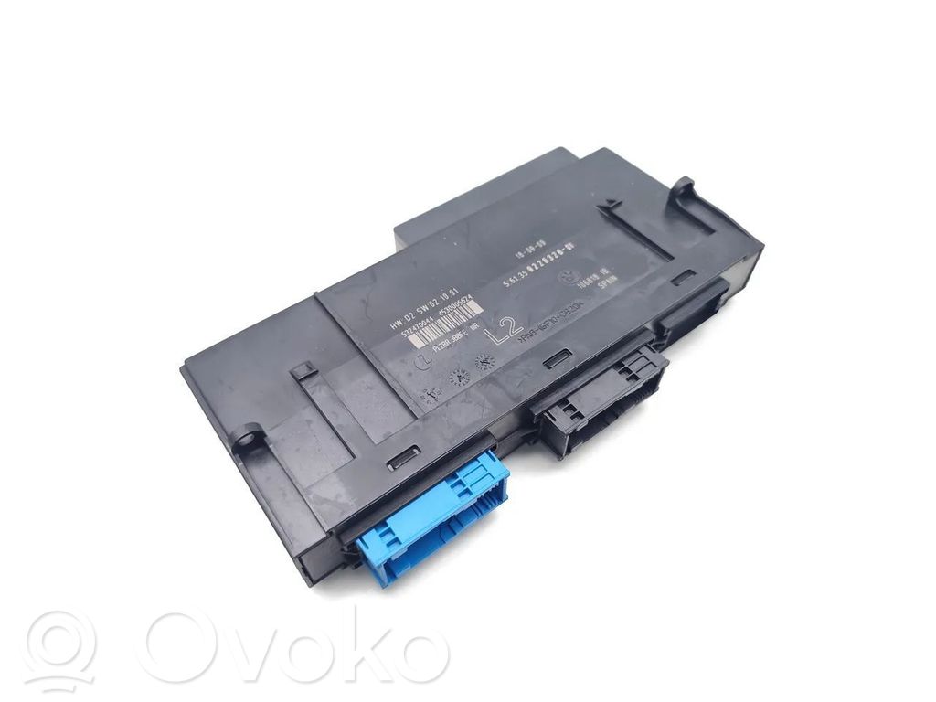 BMW 1 E81 E87 Central body control module 