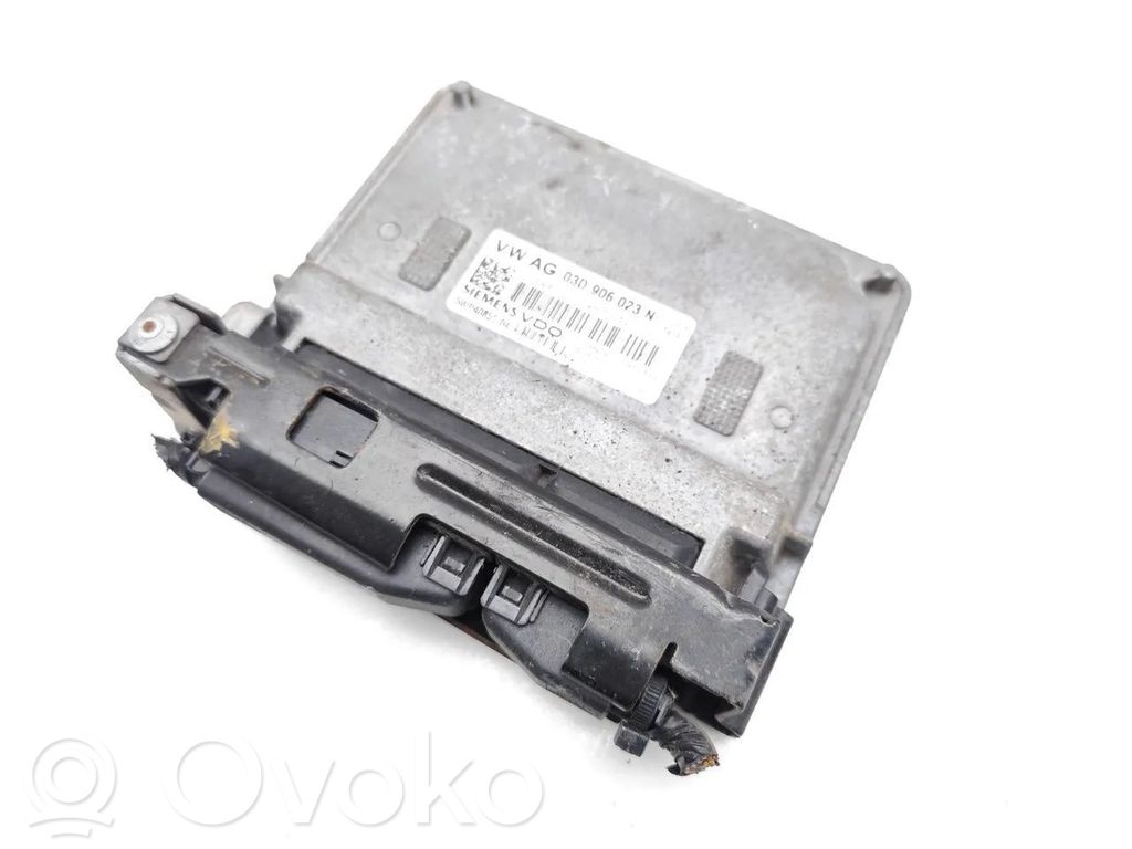 Skoda Fabia Mk2 (5J) Engine control unit/module 