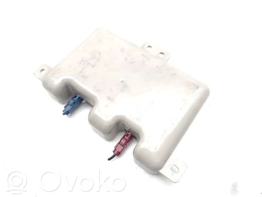 BMW 6 E63 E64 Antenos stiprintuvas 