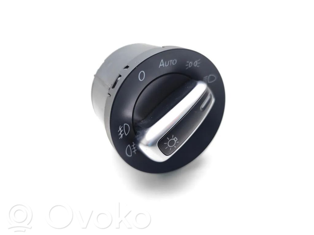 Volkswagen Tiguan Light switch 