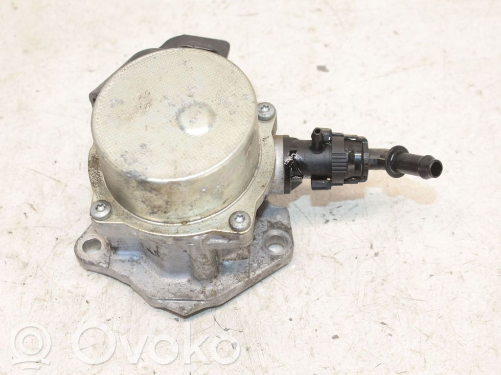 Nissan Qashqai Vakuumo pompa 
