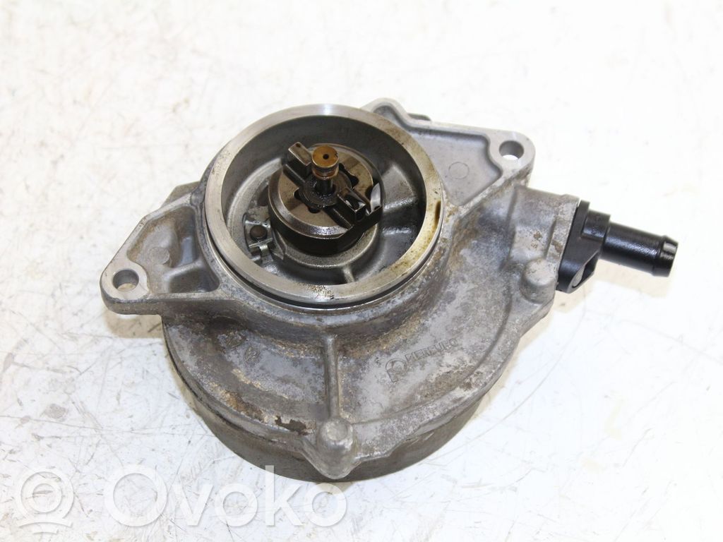 Audi A6 S6 C6 4F Vacuum pump 