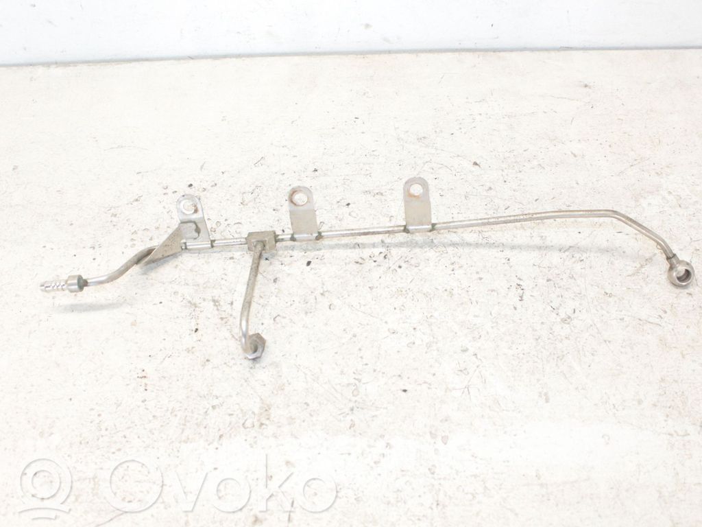 Volkswagen PASSAT B6 Conductă/furtun combustibil