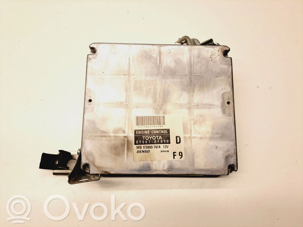 Toyota Corolla Verso AR10 Engine control unit/module 