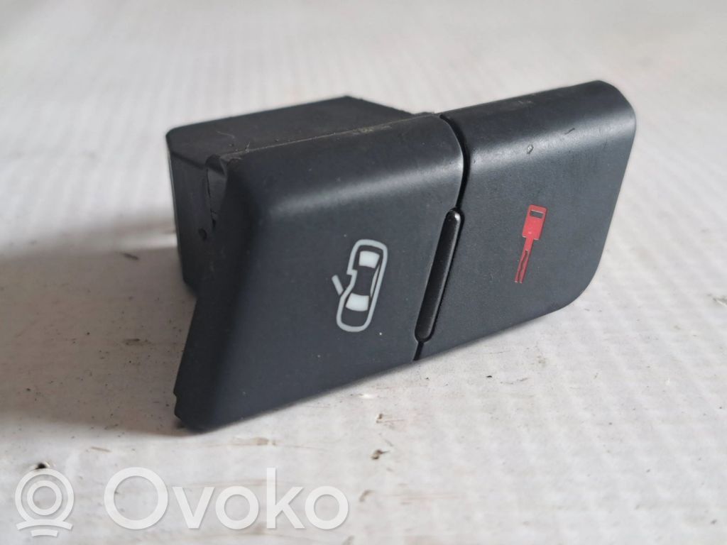 Audi A4 S4 B7 8E 8H Central locking switch button 