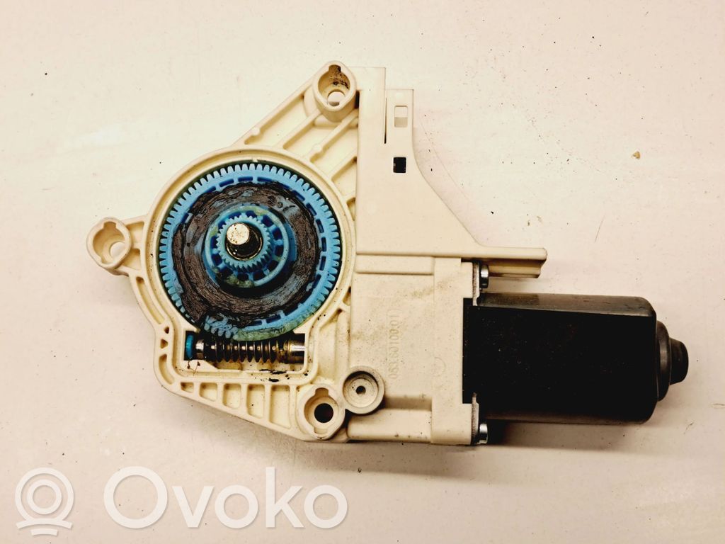 Audi A4 S4 B8 8K Silniczek podnoszenia szyby drzwi tylnych 