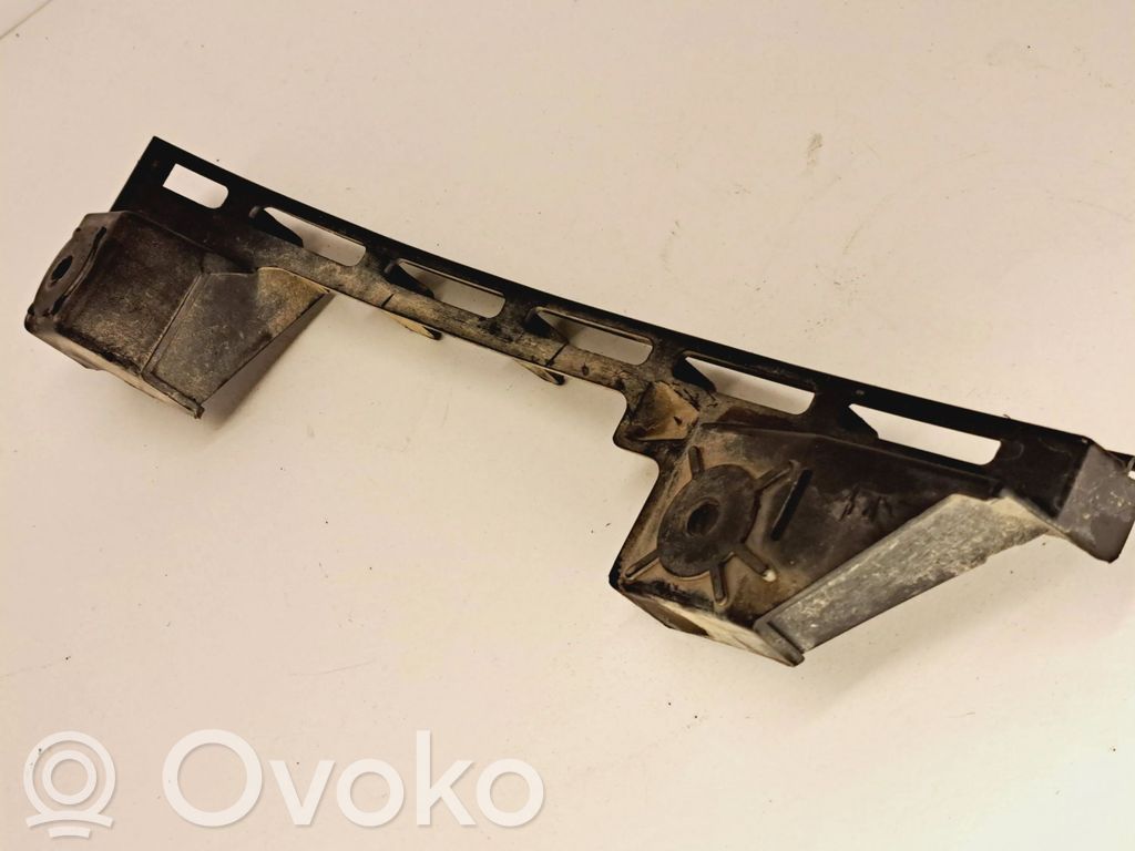 Audi A4 S4 B7 8E 8H Front bumper mounting bracket 