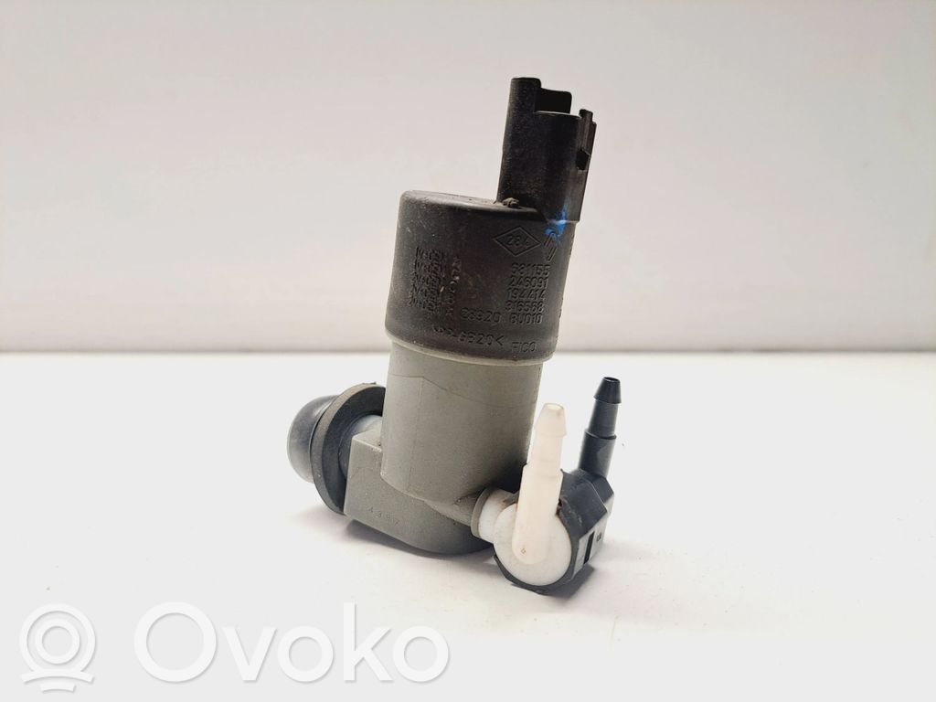 Nissan Qashqai Windscreen/windshield washer pump 