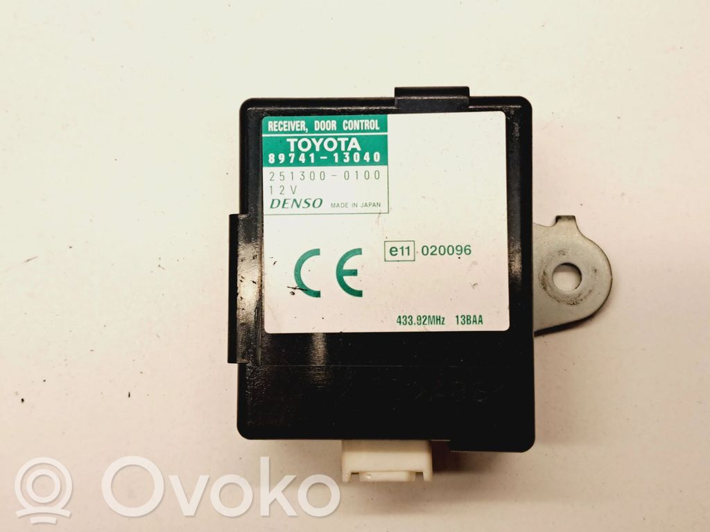 Toyota Corolla Verso E121 Door central lock control unit/module 