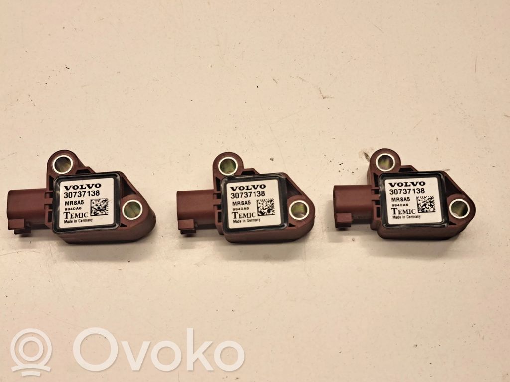 Volvo V50 Airbag deployment crash/impact sensor 
