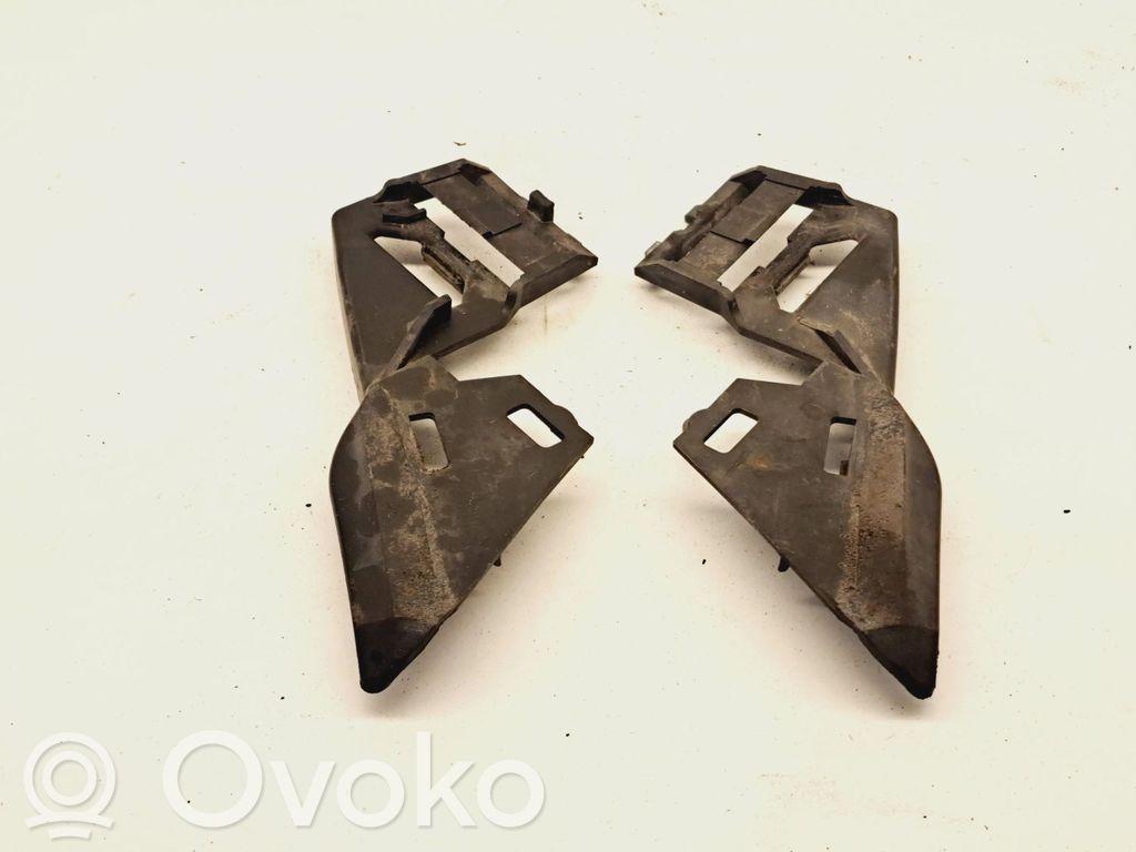 Volvo V50 Headlight/headlamp mounting bracket 