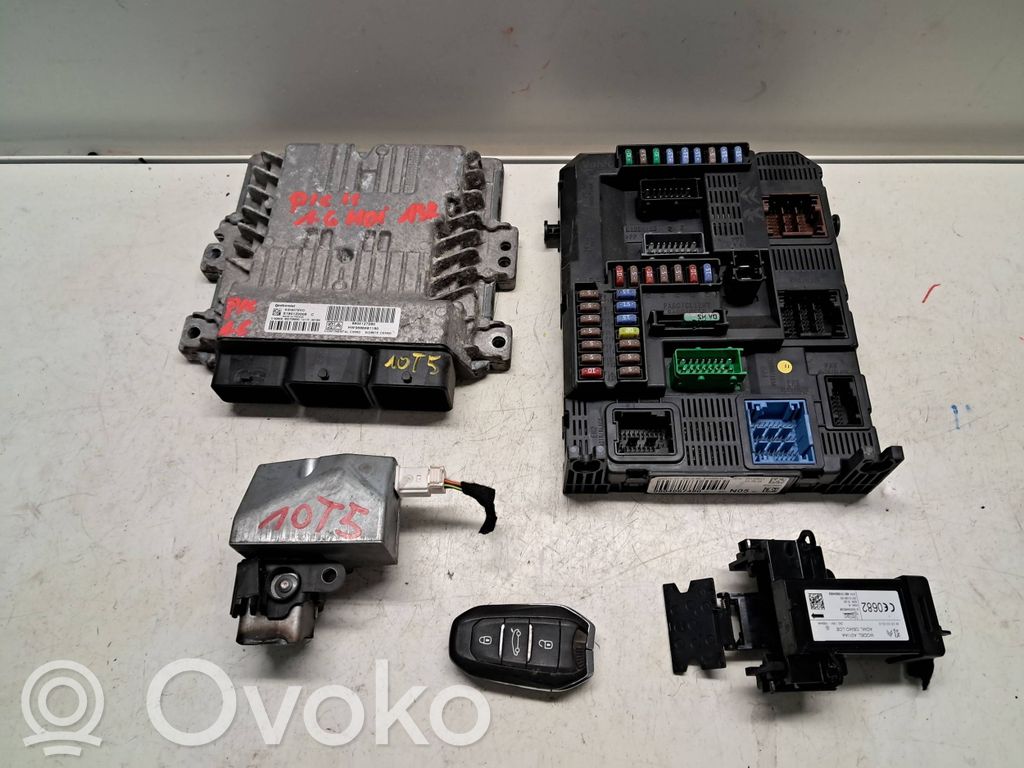 Citroen C4 II Picasso Engine ECU kit and lock set 