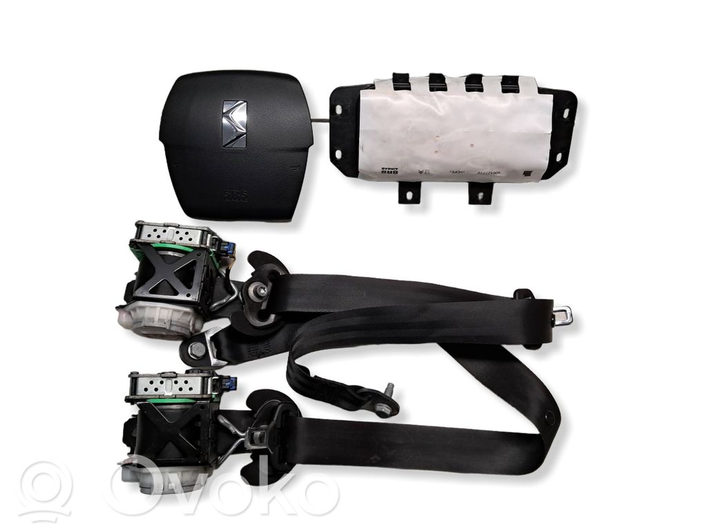Citroen DS4 Front seatbelt 