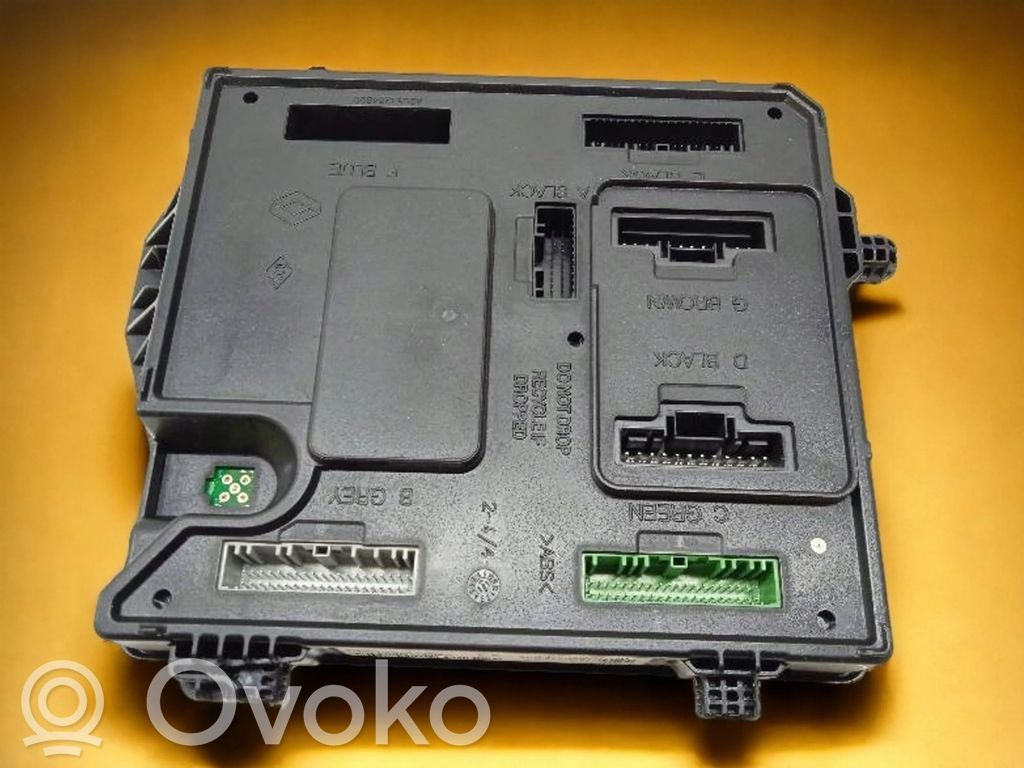 Renault Megane III Central body control module 
