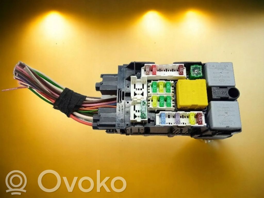 Citroen C4 Grand Picasso Fuse box set 