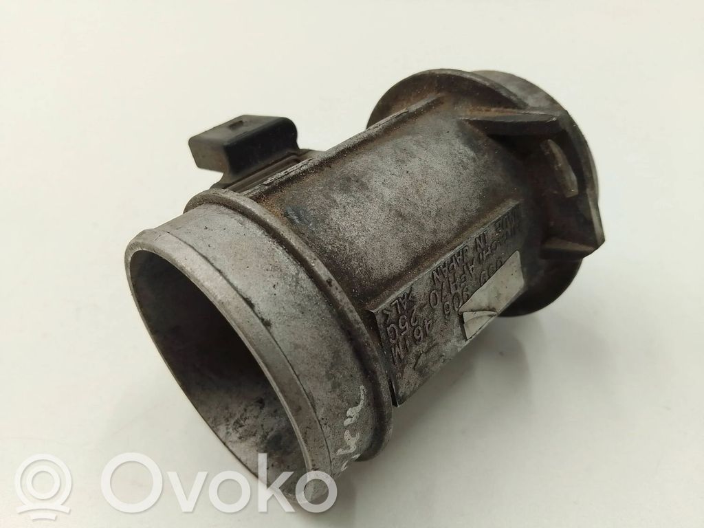 Audi A4 S4 B7 8E 8H Ilmamassan virtausanturi 