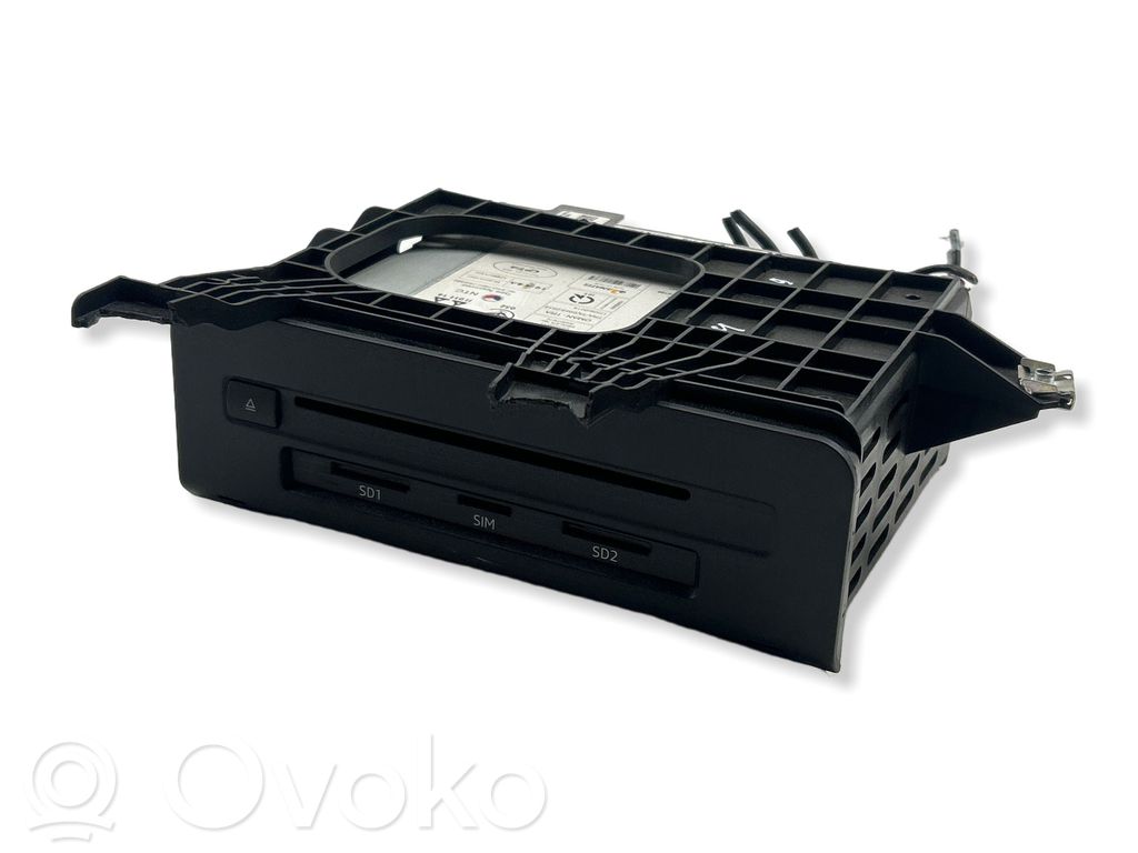 Stacja multimedialna GPS / CD / DVD   8W5035880D,8W5035880