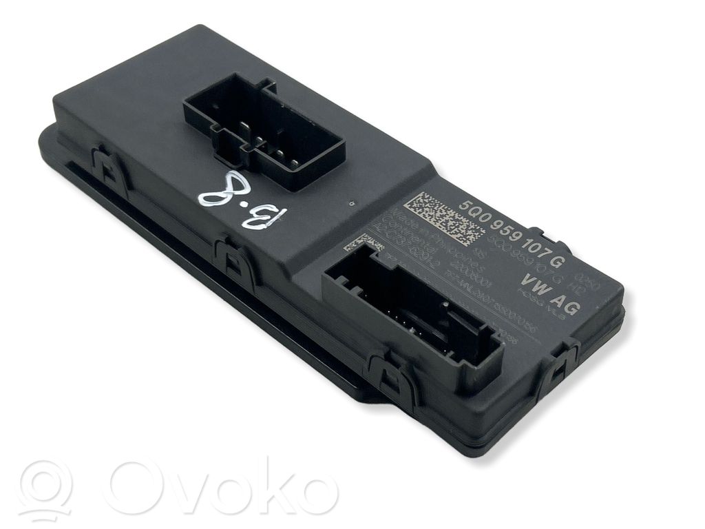 Volkswagen PASSAT B8 Tailgate/trunk control unit/module 