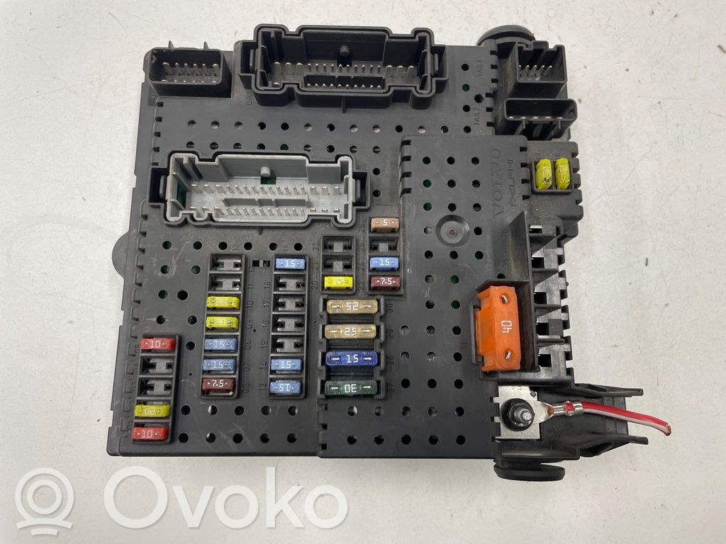 Volvo S60 Fuse module 