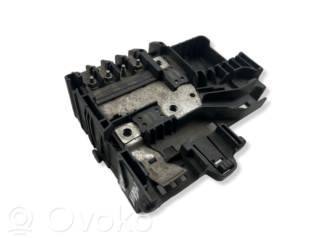 Opel Meriva B Fuse module 