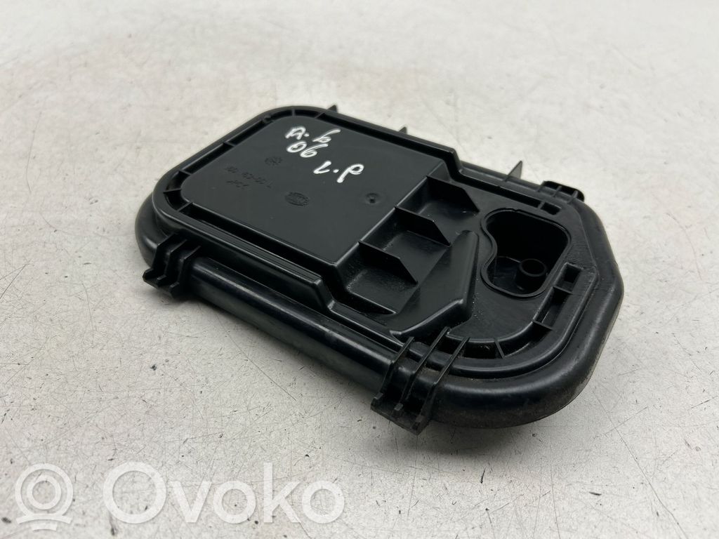 Audi A6 S6 C6 4F Deckel Abdeckung Scheinwerfer 