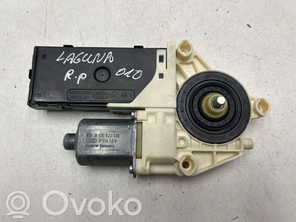 Silnik regulatora szyby drzwi przednich   0130822331