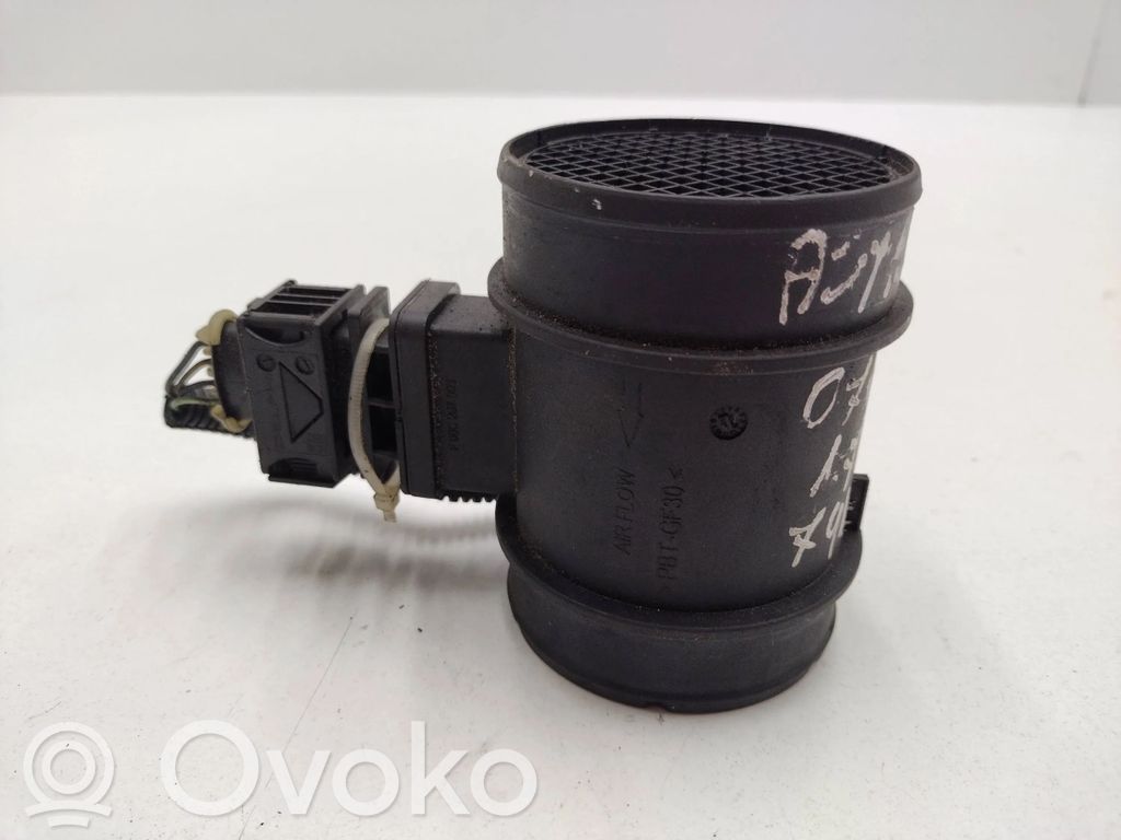 Opel Astra H Mass air flow meter 