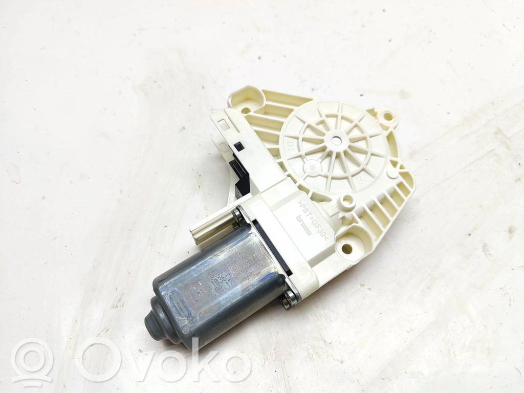 Audi A1 Front door window regulator motor 