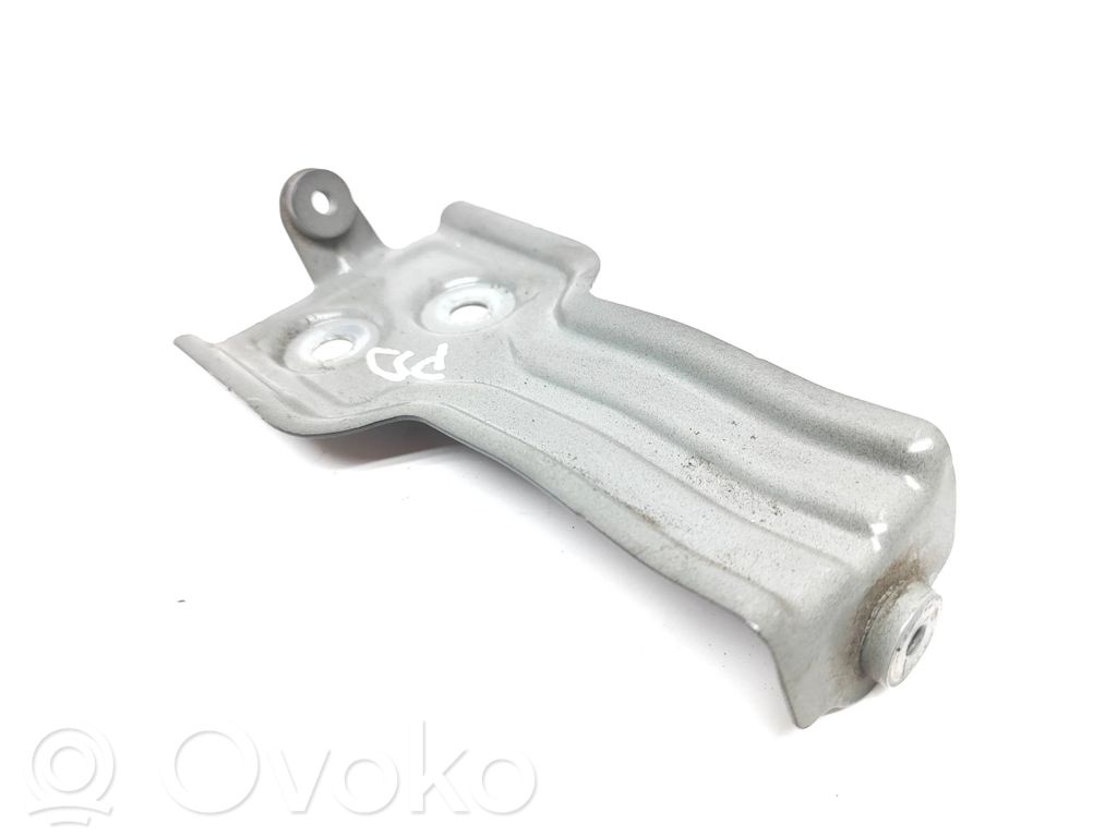 BMW X3 G01 Fender mounting bracket 