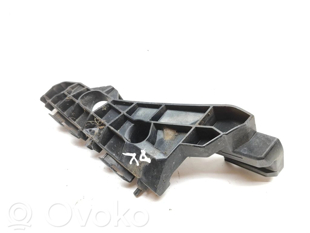 Lexus IS III XE30 Soporte del parachoques delantero 