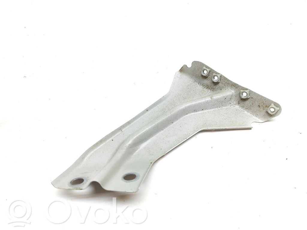 Audi A1 Fender mounting bracket 