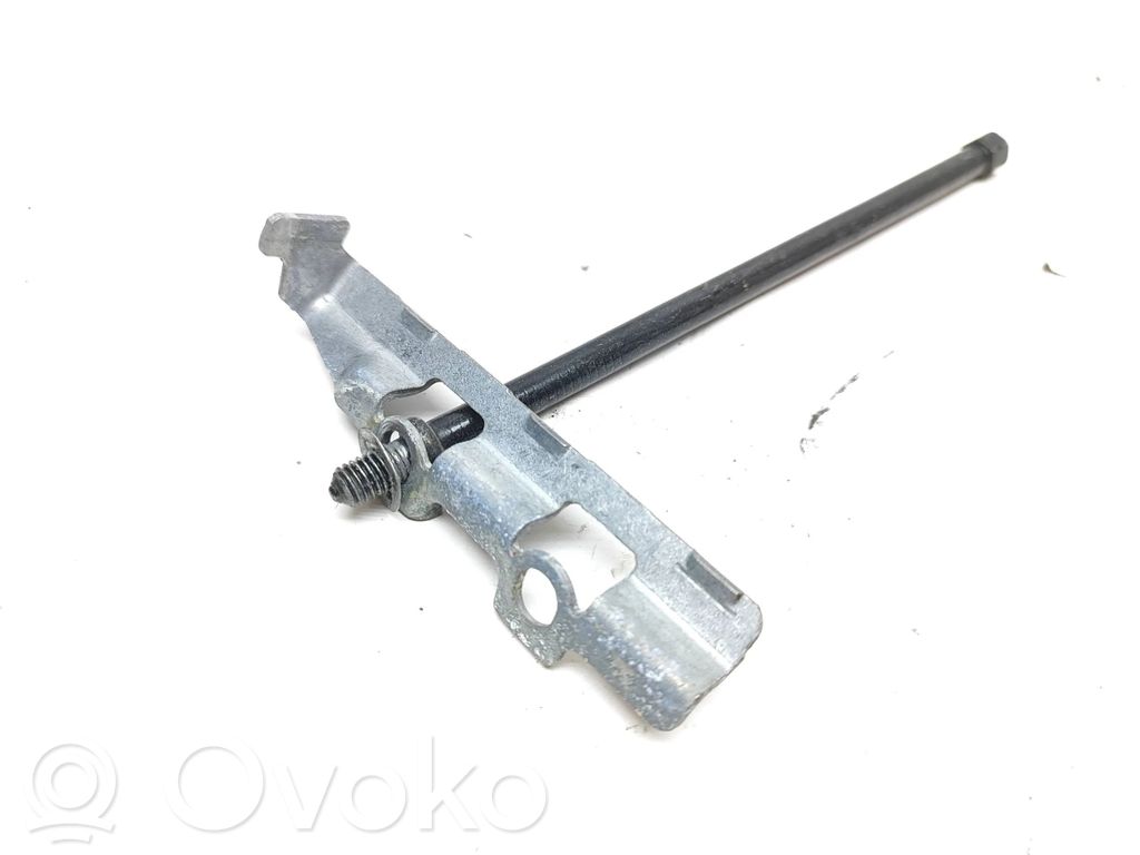 Battery bracket