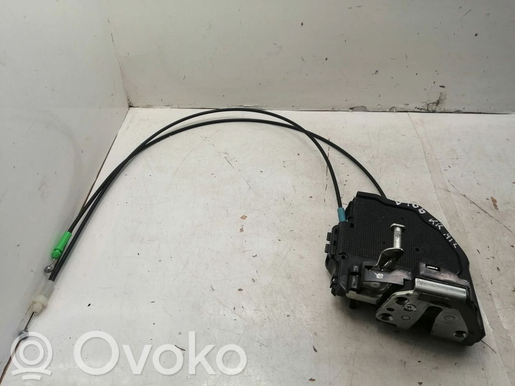 Toyota Verso Zamek drzwi tylnych 