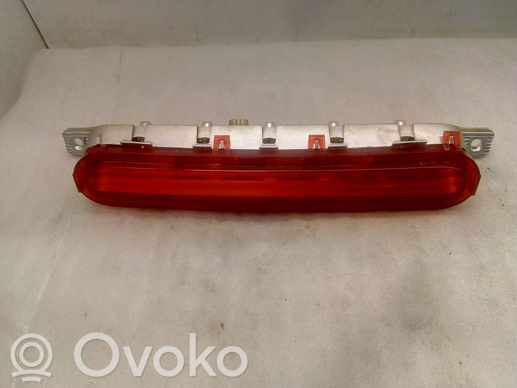 Toyota Corolla Verso AR10 Third/center stoplight 