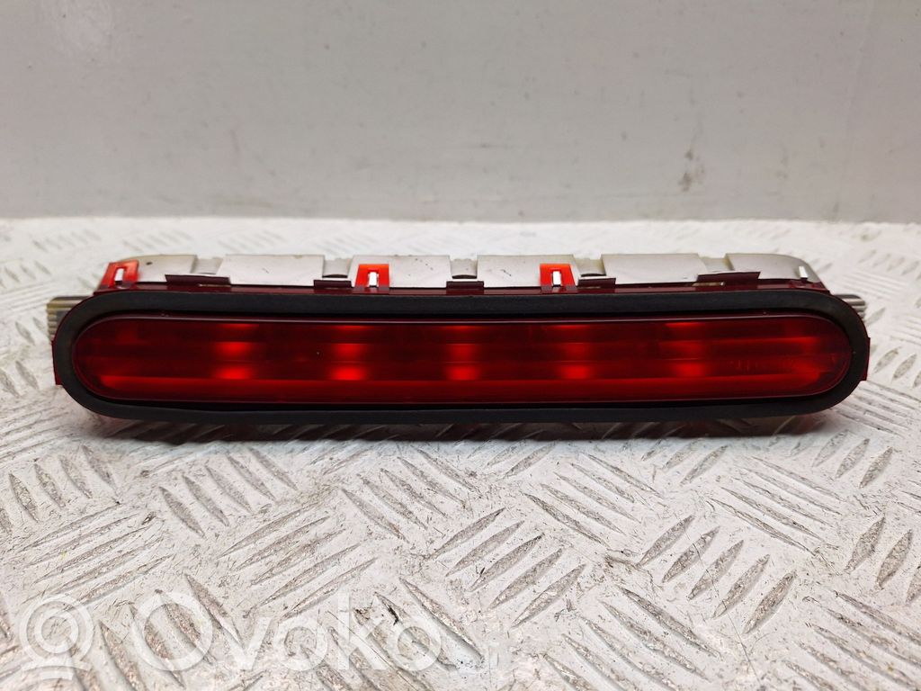 Toyota Corolla Verso AR10 Third/center stoplight 