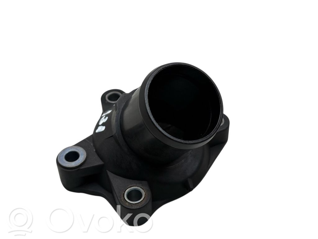 Toyota Avensis T270 Thermostat housing 