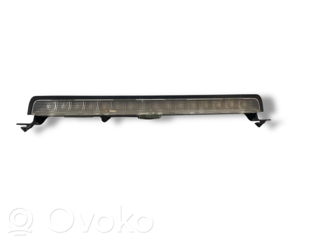 Volvo XC70 Third/center stoplight 