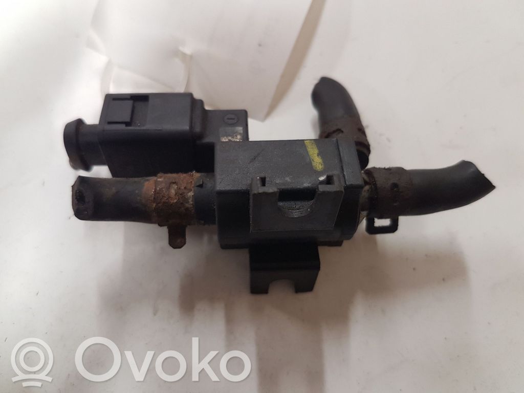 Zawór podciśnienia / Elektrozawór turbiny   06F906283,590011Z0528
