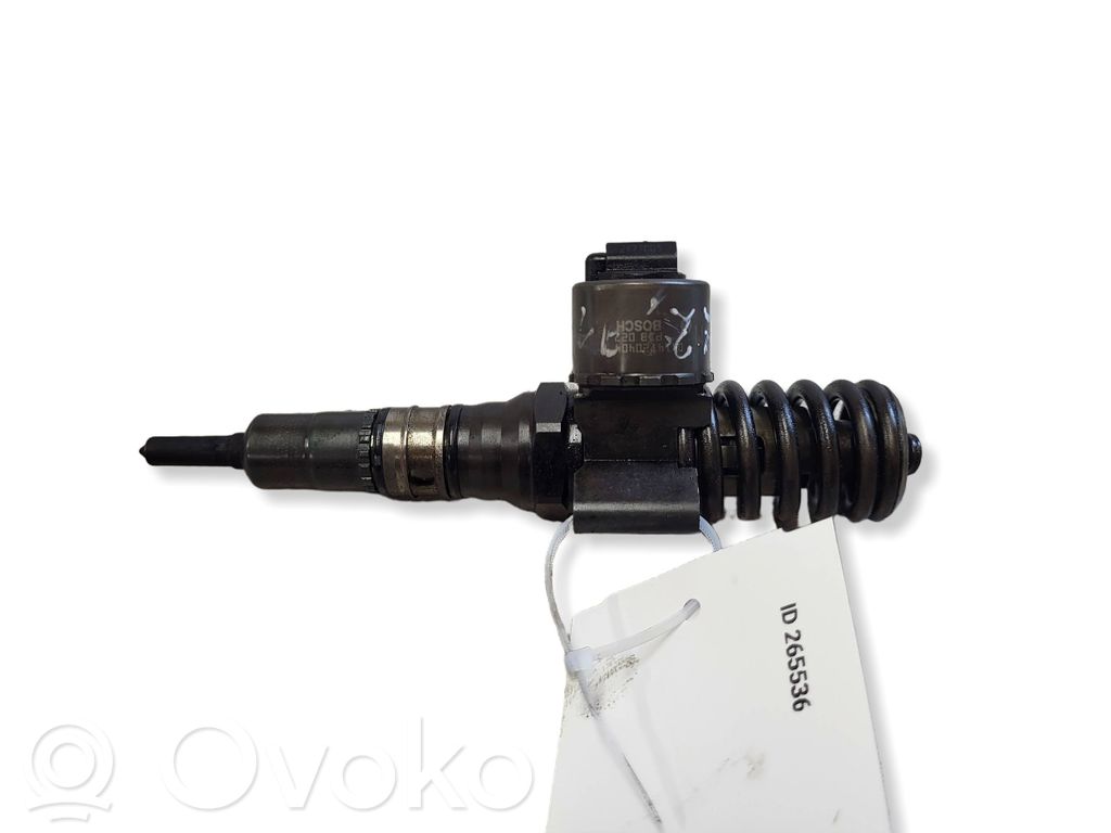 Volkswagen Touran I Fuel injector 