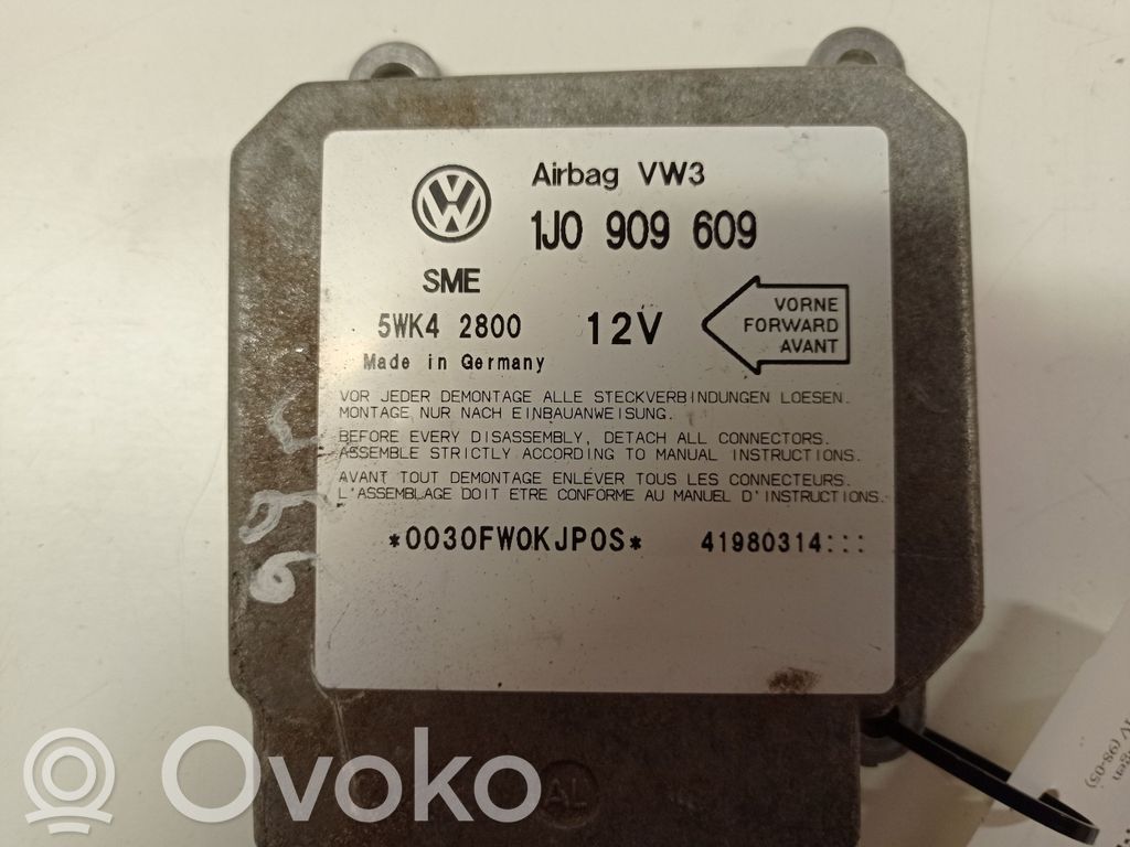 Volkswagen Golf IV Airbag control unit/module 