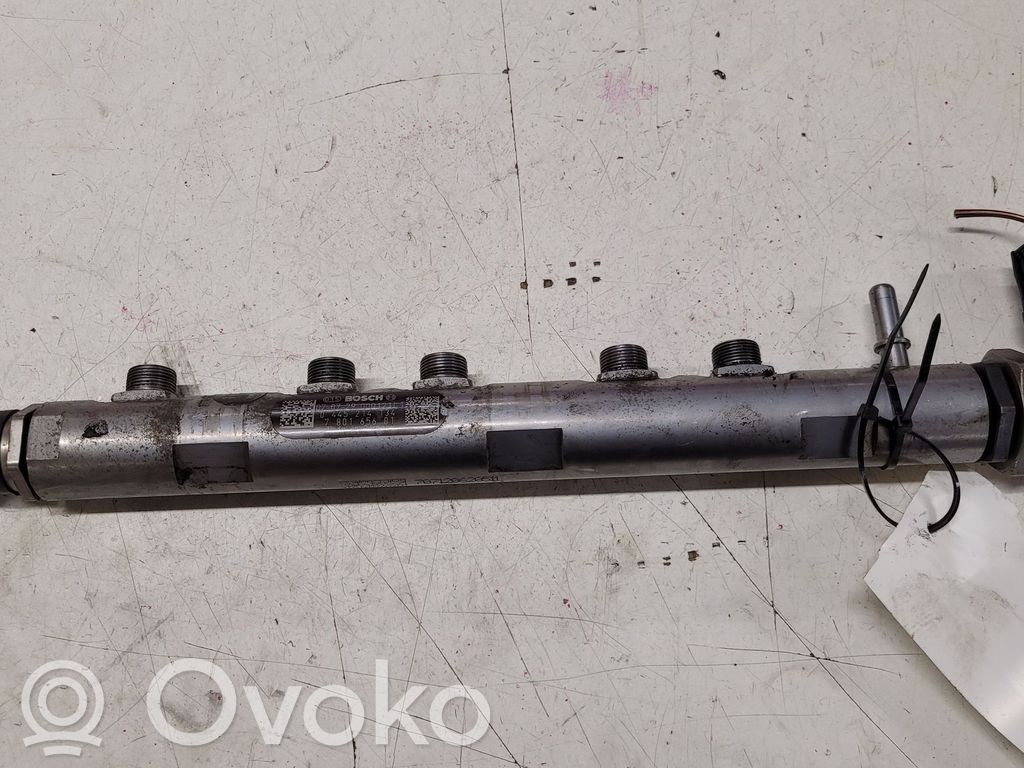BMW 1 E81 E87 Fuel main line pipe 