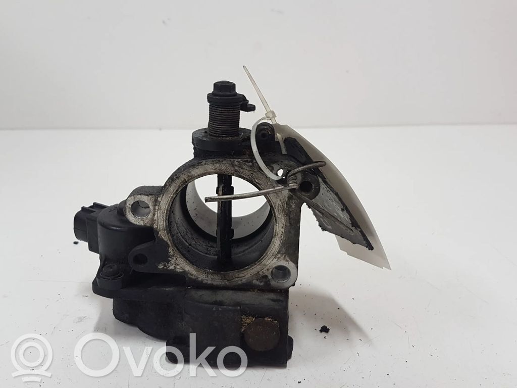 Toyota Corolla E120 E130 Droseļvārsts 